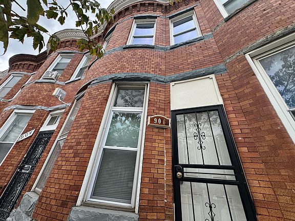 2nd image of 906 N Monroe St