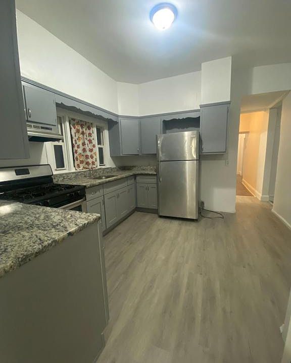 1st image of 120 N Columbus Ave