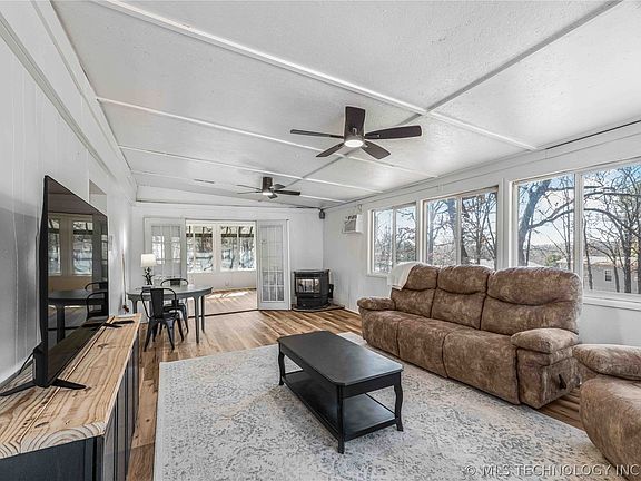 3rd image of 32305 S Cherokee Ct