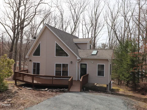 100 Sunny Ct, Lackawaxen, PA 18435