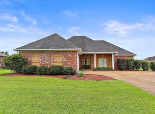 105 King Arthur Ln, Clinton, MS 39056