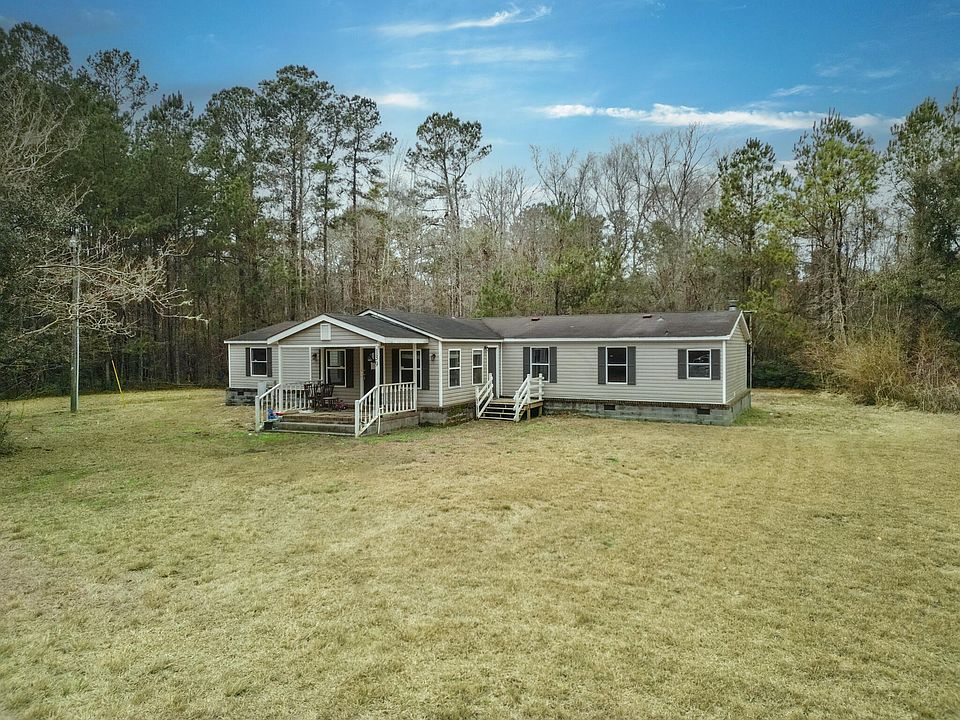 2nd image of 139 Yellowstone Ln