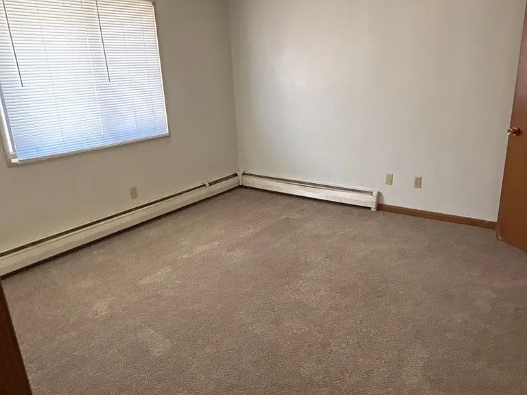 2718 Wayne Ave — Photo 16