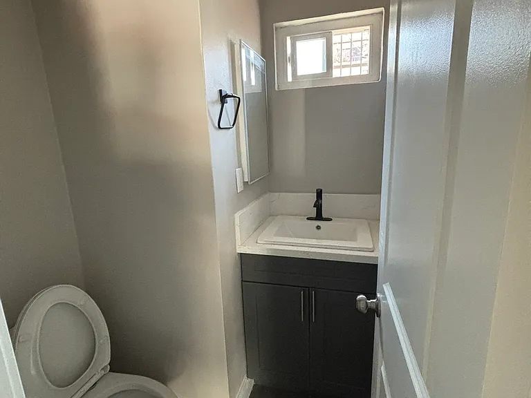 14012 Doty Ave #18-1 — Photo 4