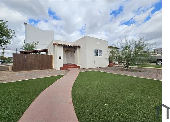 2 bed, 700 sqft, $1,745 — Photo 2