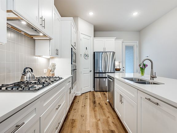 5th image of 10990 Prairie Rose Rd