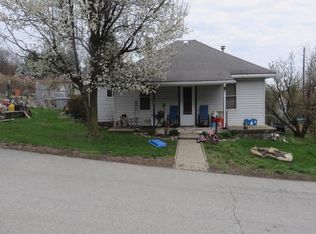 1022 Beechnut St, Tarentum, PA 15084