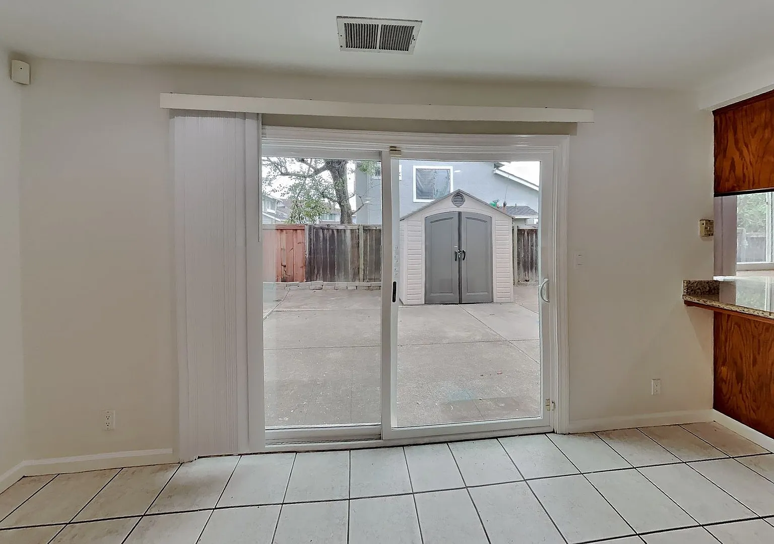 Sweetwater Ridge 4/2.5 Home Available Now — Photo 4