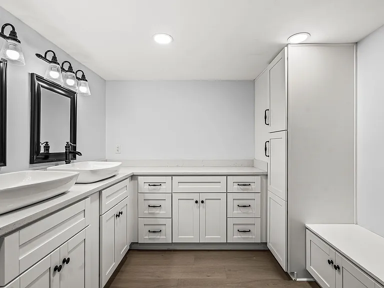5945 Parkwalk Dr — Photo 24