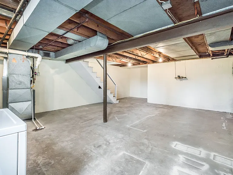 2126 Fairland St — Photo 18
