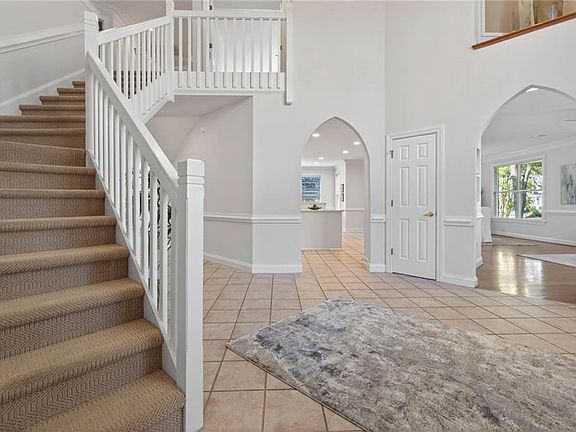4th image of 4051 Timber Ridge Dr