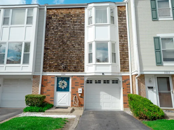 2226 Langdon Pl, Hoffman Estates, IL 60169