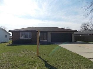 326 Forest Lake Dr, Milton, WI