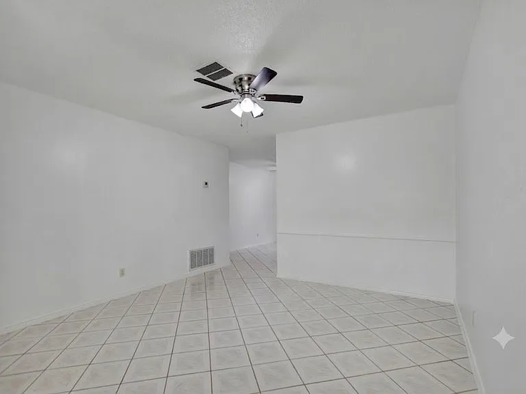 9436 Neuens Rd #9436 — Photo 5