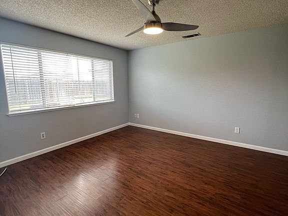 4th image of 7418 Saybrook Dr