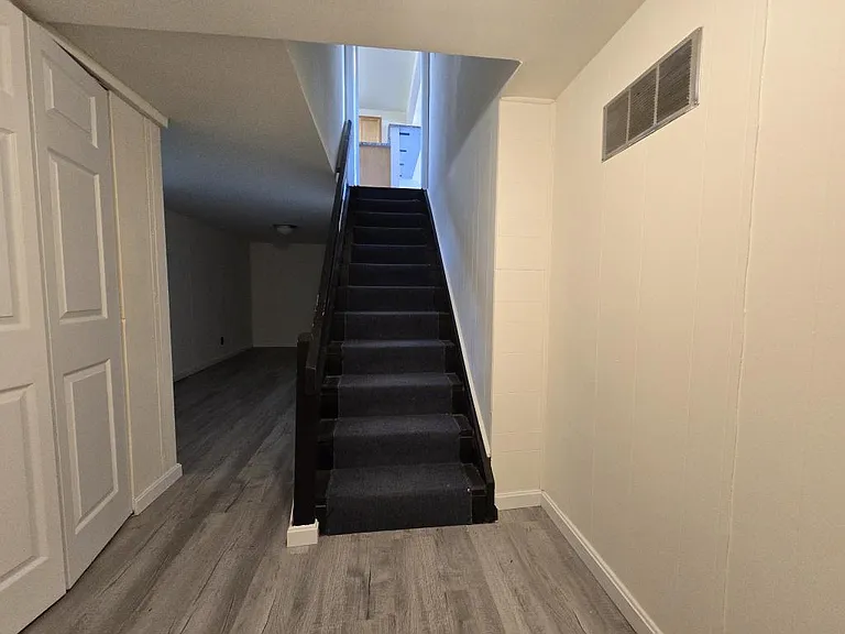 11 Glenwood Dr — Photo 43