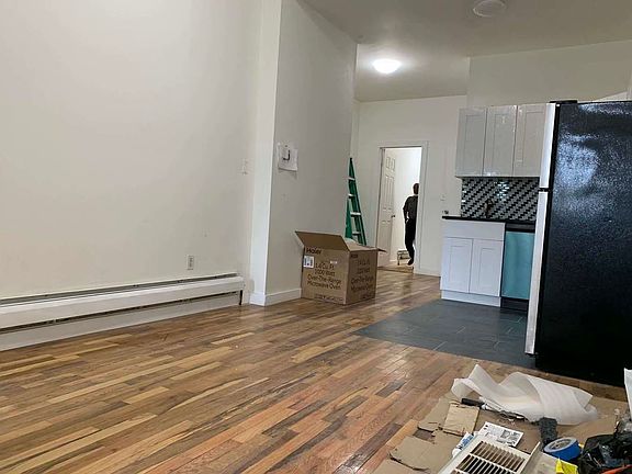 5th image of 268 Boerum St APT 2