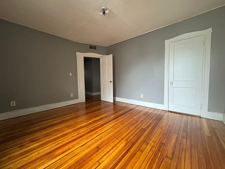 1050 Capitol Ave #8 — Photo 7
