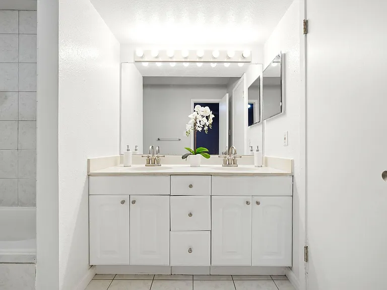 2425 Augusta Dr #22 — Photo 26