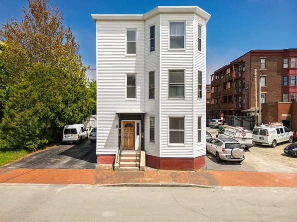 11 Smith St #3, Portland, ME 04101