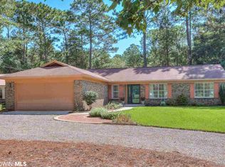 9238 Hammock Rd, Elberta, AL 36530