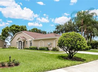 3220 W Crown Pointe Blvd, Naples, FL 34112