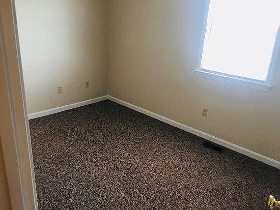 2nd image of 748D 748ridgeview Dr #748D