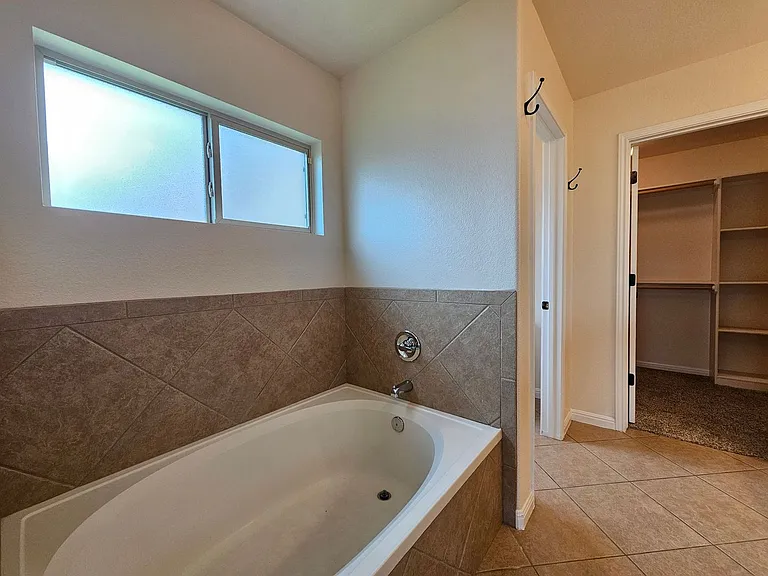 304 W Libra Dr — Photo 13