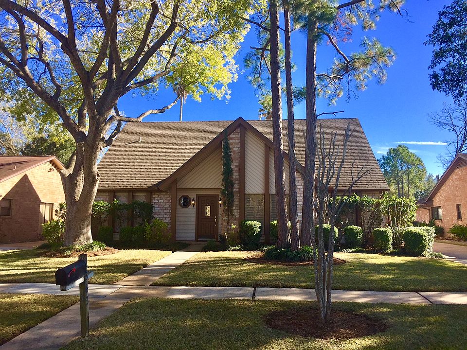 1st image of 2834 Pepper Wood Dr