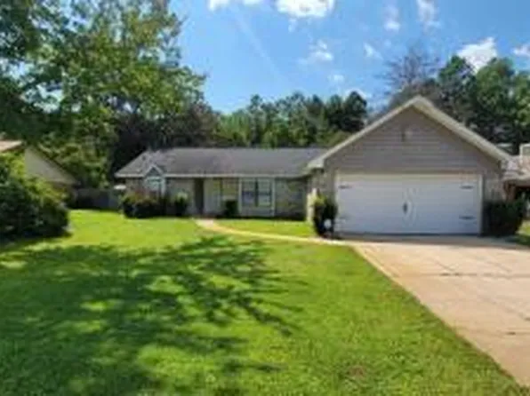 612 Avenue De La Dauphine, Mary Esther, FL 32569