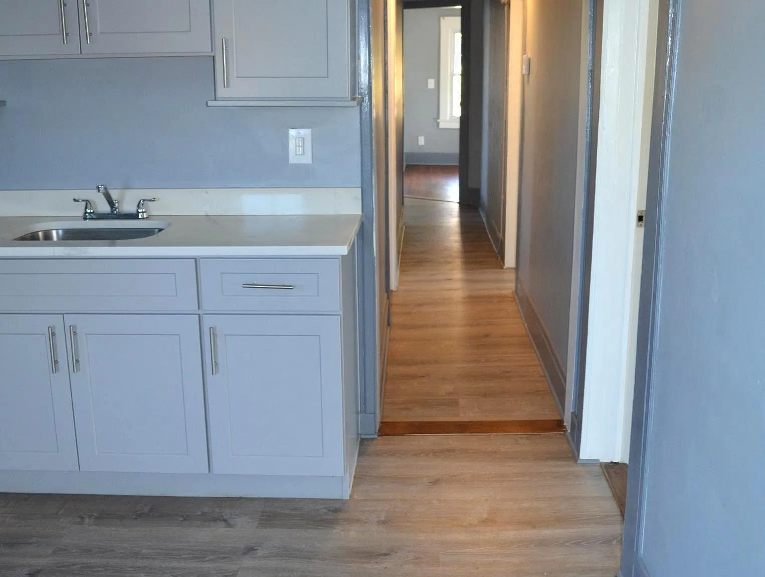 3 bed, 1.0 bath, 2300 sqft, $1,700 — Photo 4