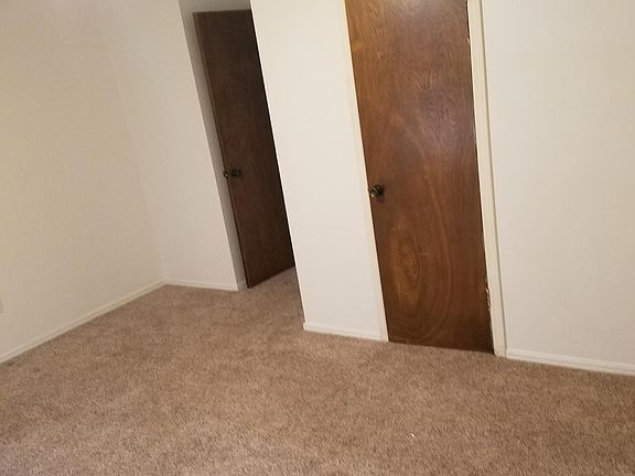 5th image of 11337 N May Ave