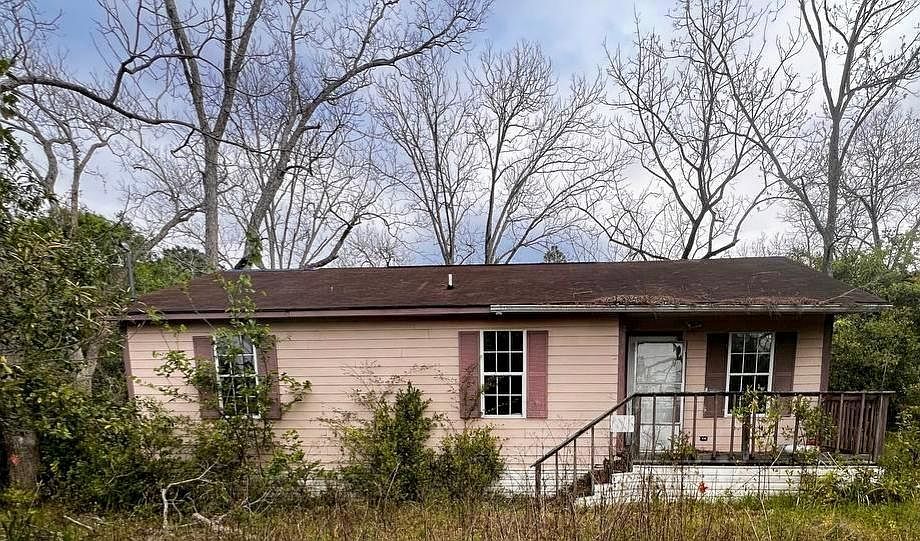 1st image of 325 Golden Rd E