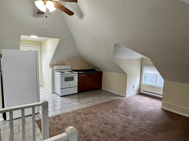 512 S Main St #3 — Photo 3