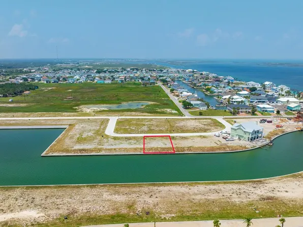 1021 Saint Kitts Dr, Rockport, TX 78382