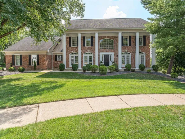 17752 Greystone Terrace Dr, Chesterfield, MO 63005