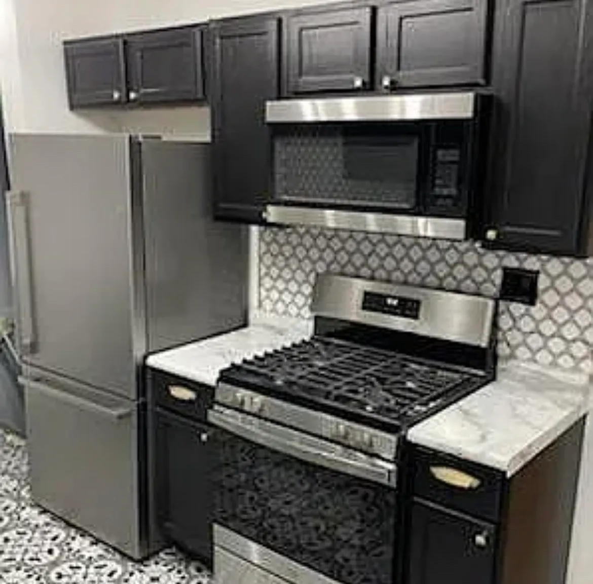 3 bed, 775 sqft, $1,250 — Photo 3