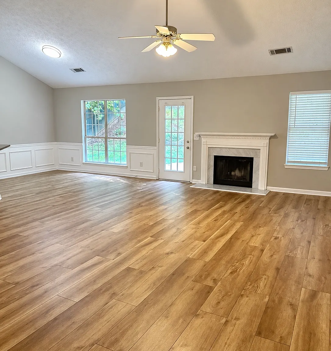 1055 Chatham Rd — Photo 2