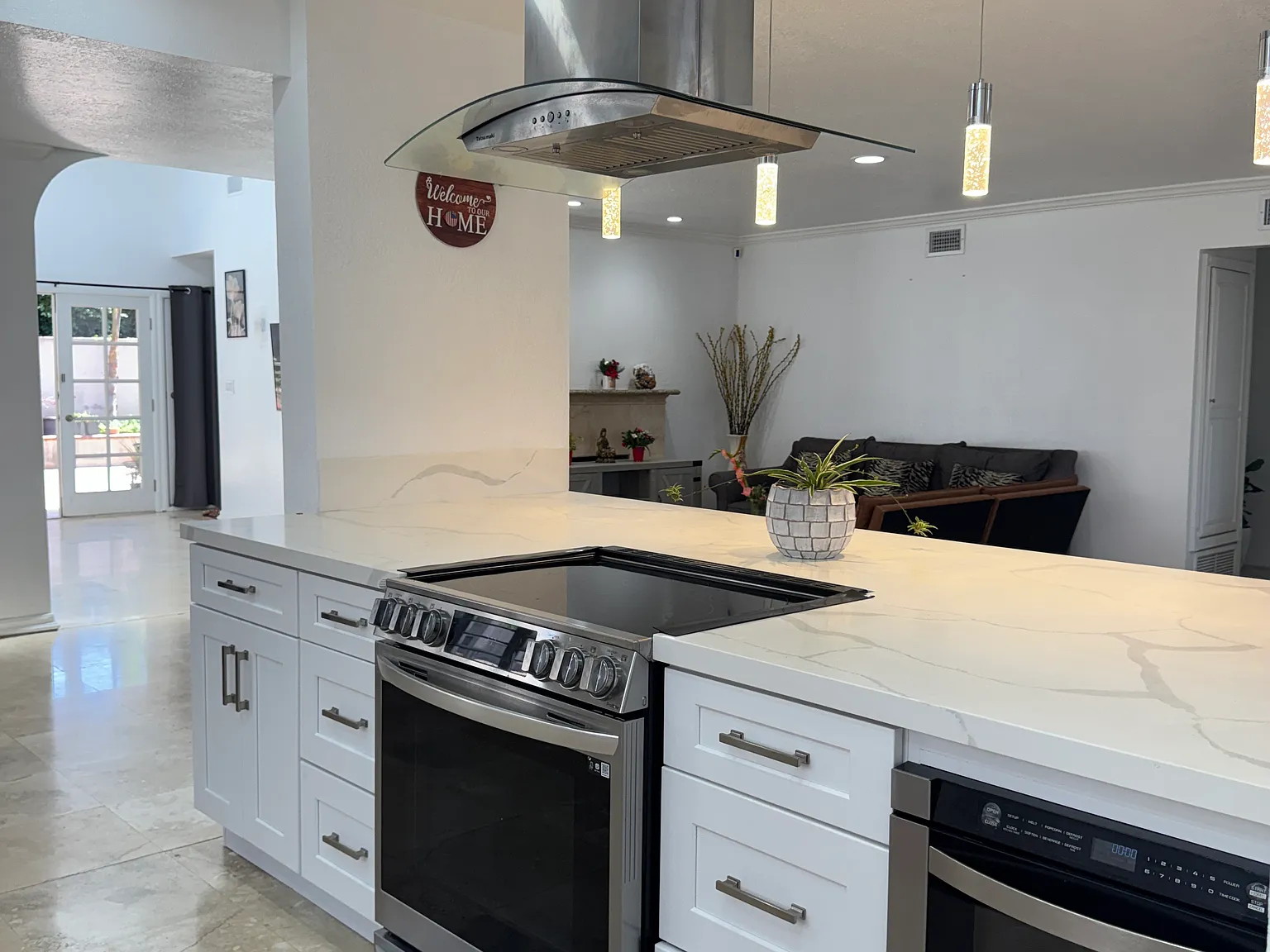 3 bed, 1198 sqft, $5,000 — Photo 2