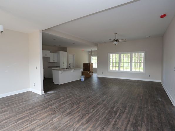 104 Old Auburn Ln