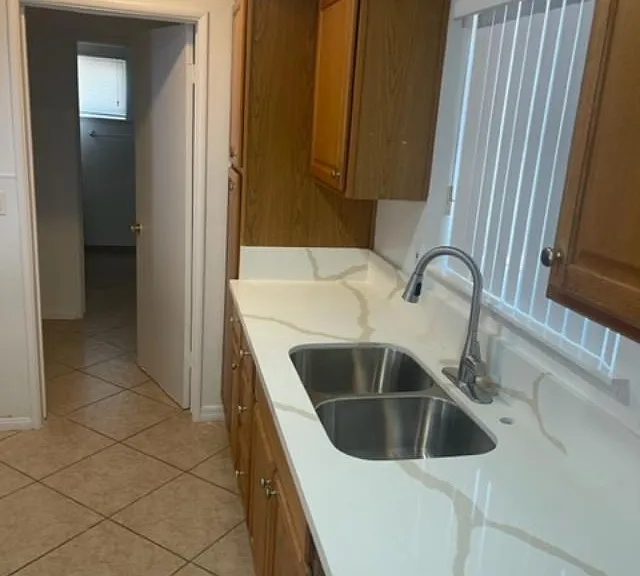 22861 Saticoy St — Photo 5