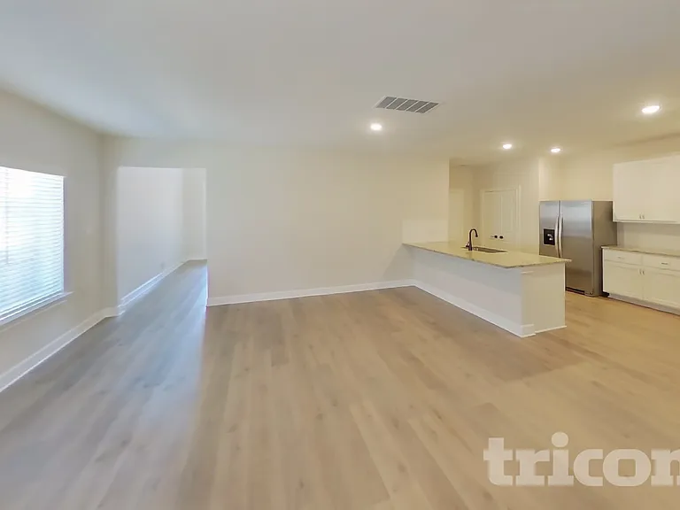 1210 Dye Blvd — Photo 2