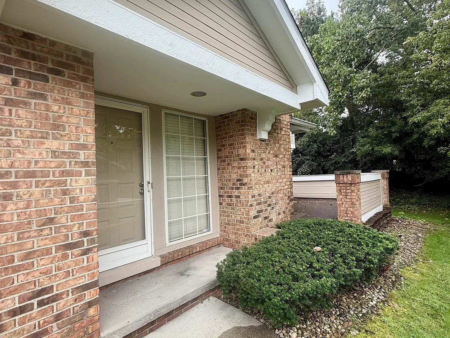 2 bed, 2.0 bath, 1459 sqft, $2,250 — Photo 2