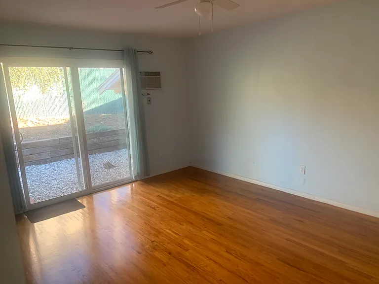 415 W Campus View Dr — Photo 24