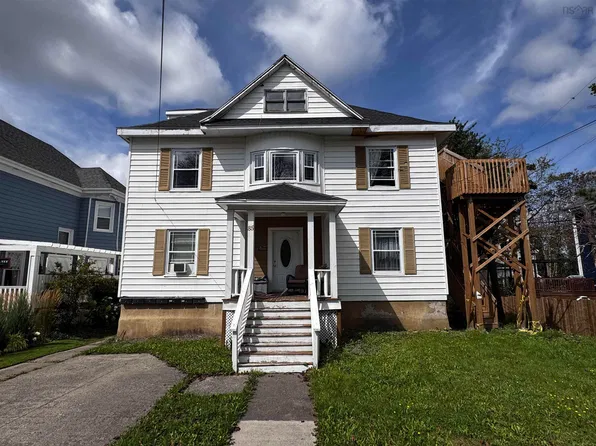 85 Whitney Ave, Cape Breton, NS B1P 4Z8
