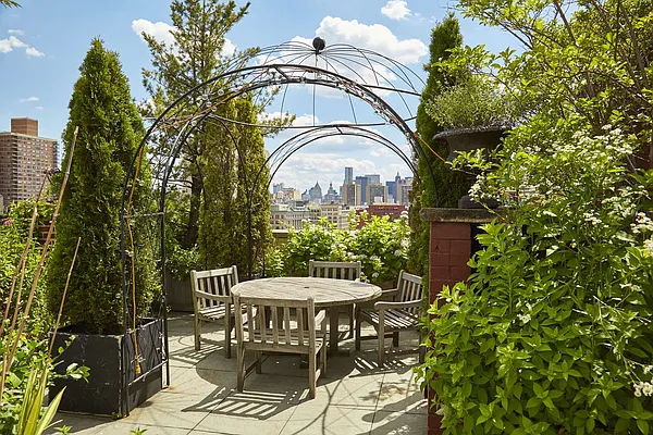 Sold by Stribling | media 23