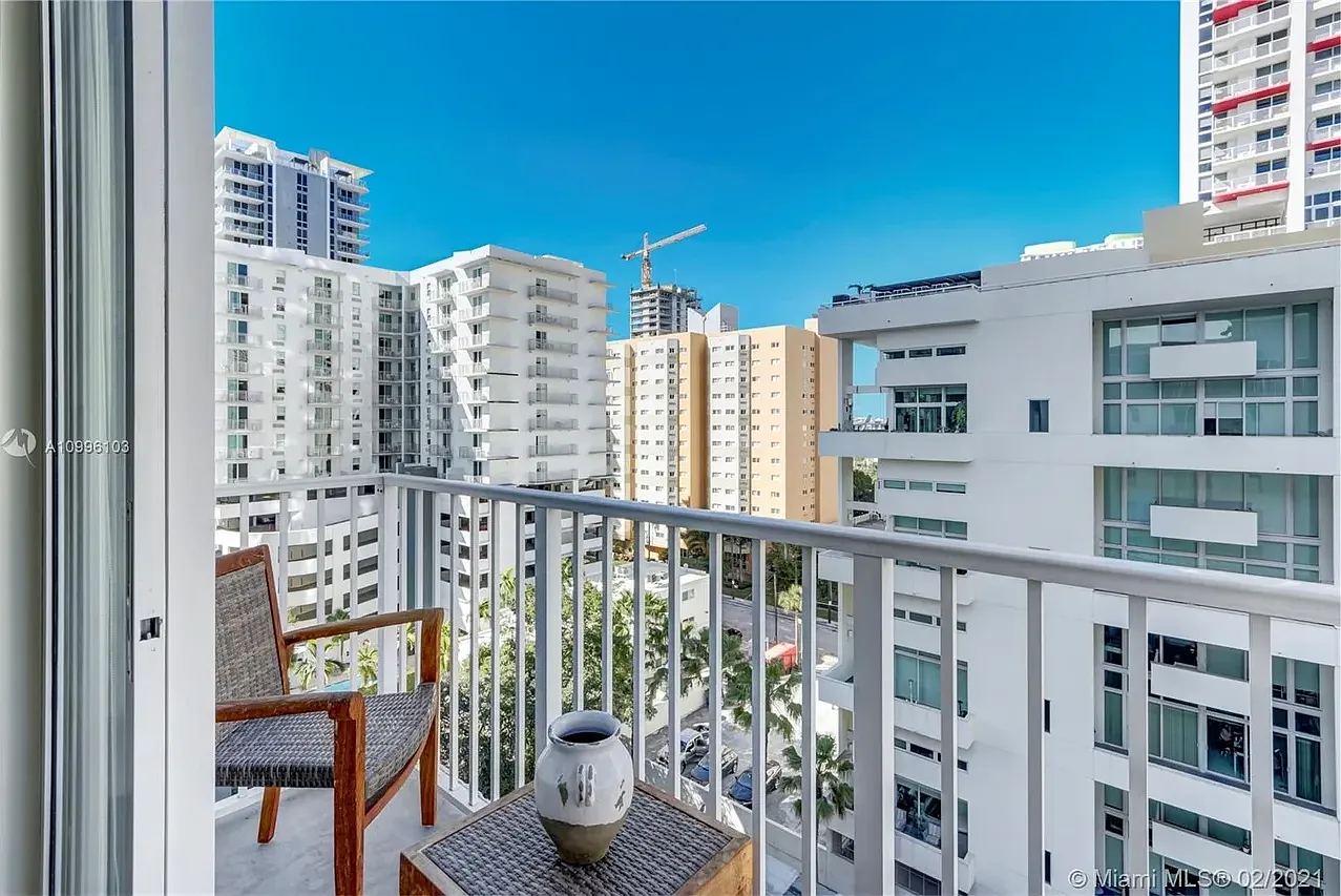 1 bed, $2,500 — Photo 1