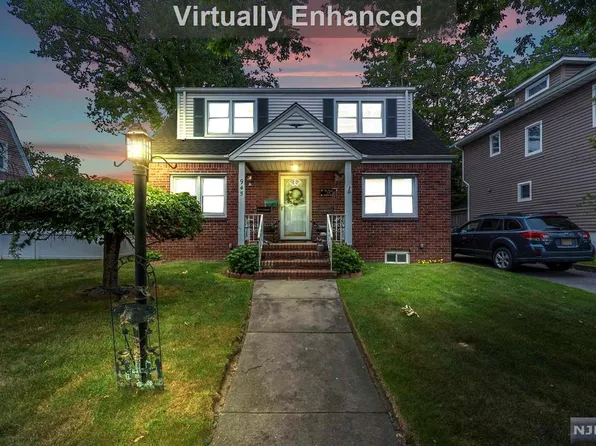945 Maple Ave, Ridgefield, NJ 07657