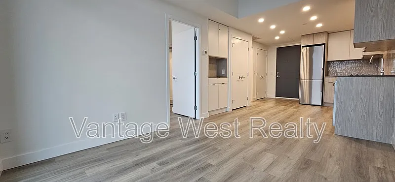 1 bed, 1.0 bath, 676 sqft, $2,150 — Photo 2