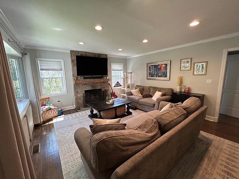 603 Manhattan Ave #1 — Photo 14
